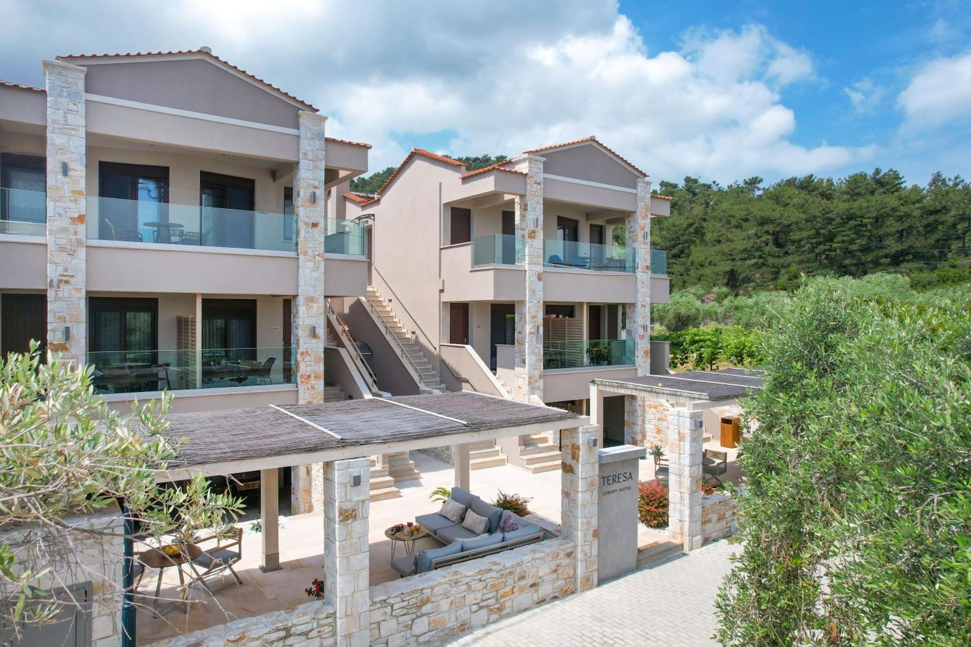 Teresa Luxury *